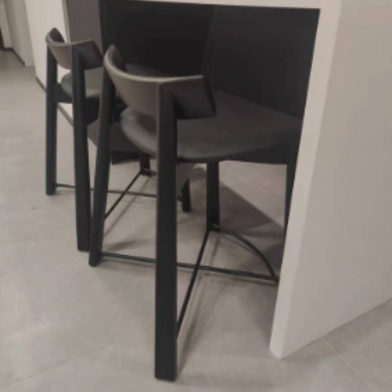 كراسي بار بسيطة بتصميم عصري أن - مراجعة Home Bar Lounge وسعره